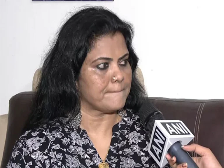 നടി മിനു മുനീർ പോക്സോ കേസിൽ പോലീസ് കസ്റ്റഡിയിൽ