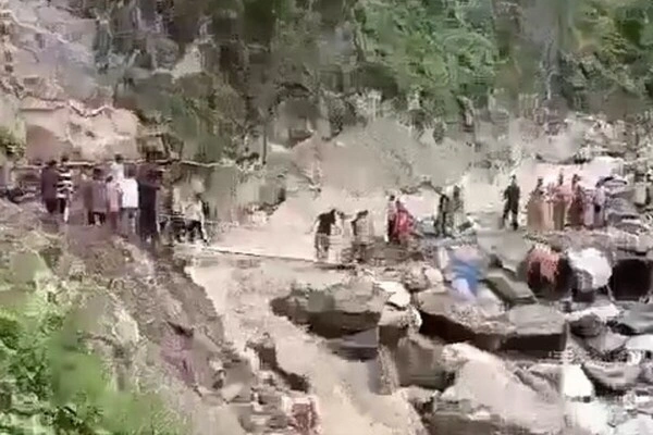 ജമ്മു കാശ്മീരിൽ മേഘവിസ്ഫോടനം; 50 മരണം, 200 പേരെ കാണാതായി