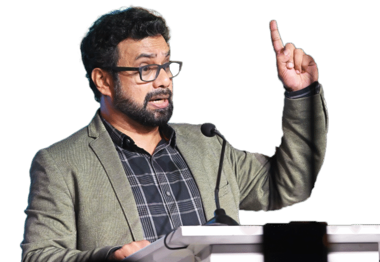 ഗാന്ധിജിക്ക് മുകളിൽ സവർക്കറെ പ്രതിഷ്ഠിച്ചു , ജോൺ ബ്രിട്ടാസ് ആഞ്ഞടിച്ചു